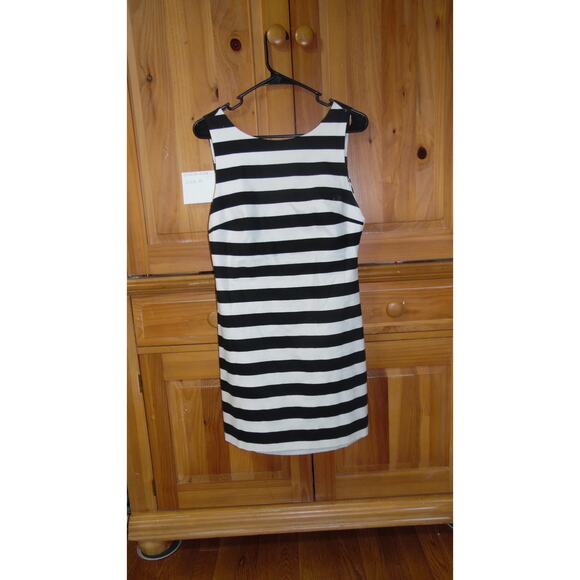 NWT Alex&Olivia dress size M - Picture 1 of 4